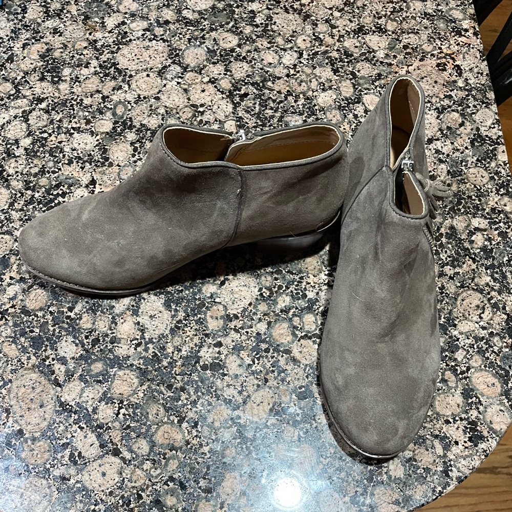 Tan Vionic Ankle Booties - Size 9